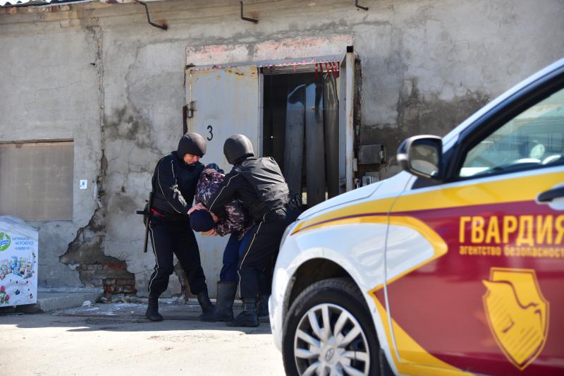 Заложники охраны