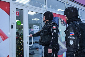 Восемь рецидивистов и первоход